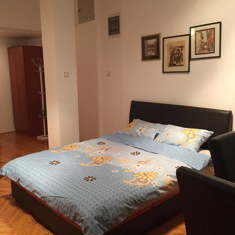 Apartment The Royal Pg Podgorica Esterno foto